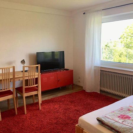 Mayen, Im Mohren, Privatzimmer Nr2, Waldrand, Nahe Nurburgring & Burg Eltz, Gemeinschaftsbad Exterior photo