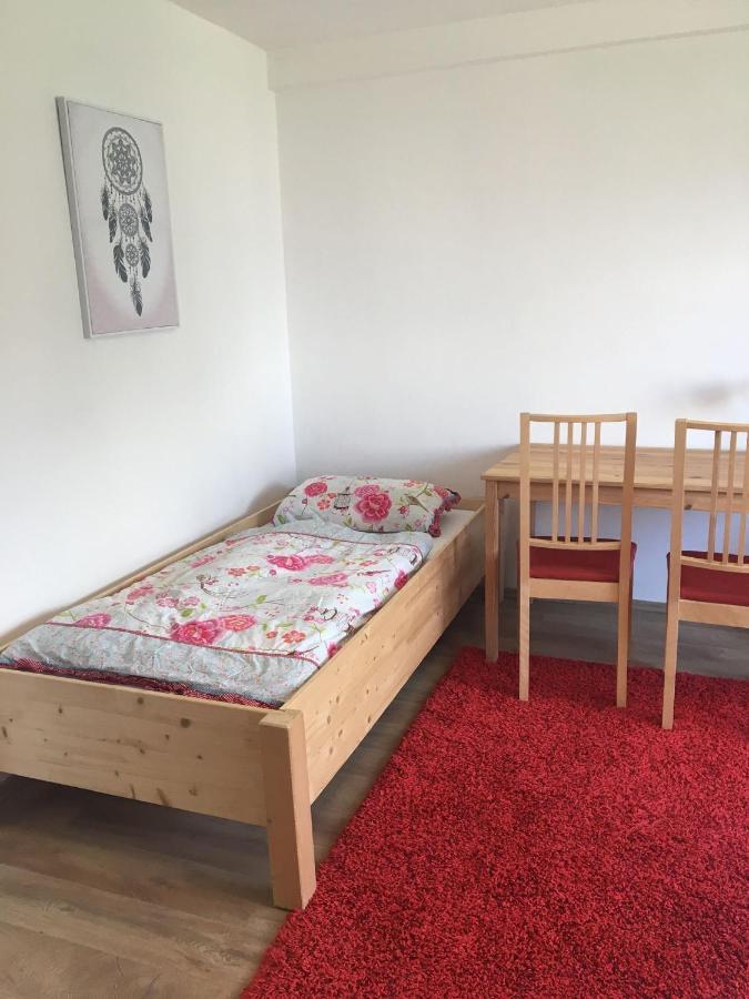 Mayen, Im Mohren, Privatzimmer Nr2, Waldrand, Nahe Nurburgring & Burg Eltz, Gemeinschaftsbad Exterior photo